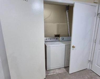 5405 Wycklow Court - Photo Thumbnail 10