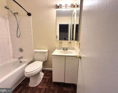 5405 Wycklow Court - Photo Thumbnail 20