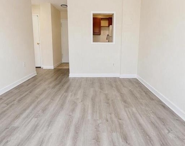 1111 Arlington Boulevard - Photo Thumbnail 2