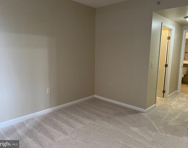 851 N Glebe Road - Photo Thumbnail 15
