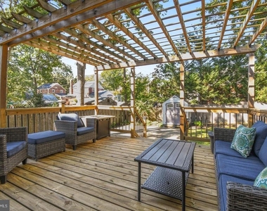 4727 Arlington Boulevard - Photo Thumbnail 2