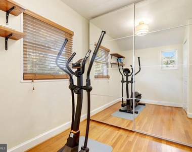 4727 Arlington Boulevard - Photo Thumbnail 13