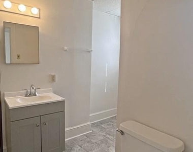 124 Dewey Street - Photo Thumbnail 5