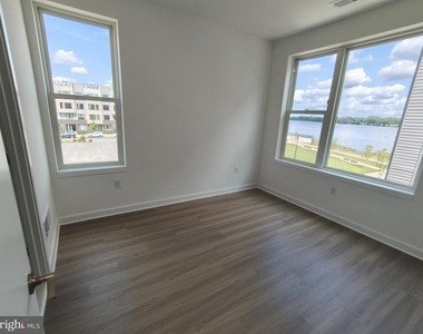 3040 S Northbank Place - Photo Thumbnail 18