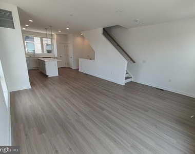 3040 S Northbank Place - Photo Thumbnail 15