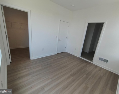 3040 S Northbank Place - Photo Thumbnail 19