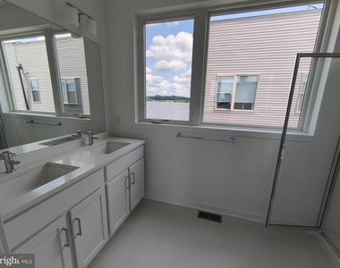 3040 S Northbank Place - Photo Thumbnail 36