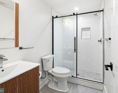 2610 Trenton Avenue - Photo Thumbnail 13