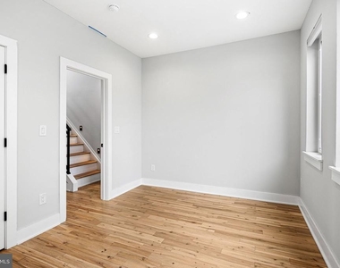 2610 Trenton Avenue - Photo Thumbnail 16