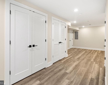 2610 Trenton Avenue - Photo Thumbnail 11