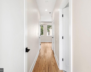 2610 Trenton Avenue - Photo Thumbnail 21