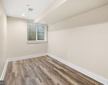 2610 Trenton Avenue - Photo Thumbnail 12