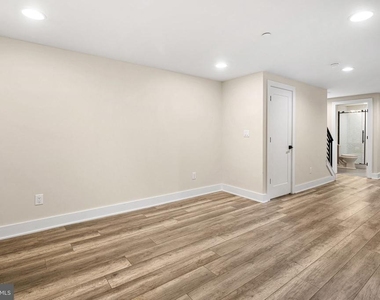 2610 Trenton Avenue - Photo Thumbnail 9