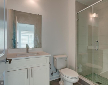 2104 Kensington Walk - Photo Thumbnail 6