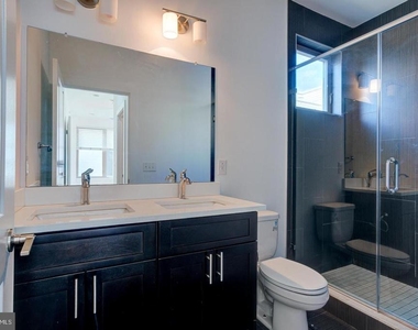 2104 Kensington Walk - Photo Thumbnail 3
