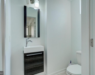 2104 Kensington Walk - Photo Thumbnail 7