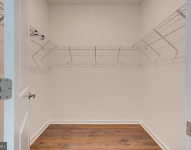 2104 Kensington Walk - Photo Thumbnail 28