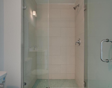 2104 Kensington Walk - Photo Thumbnail 16
