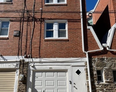 5621 N 20th Street - Photo Thumbnail 9