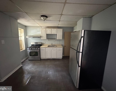 483 E Penn Street - Photo Thumbnail 6