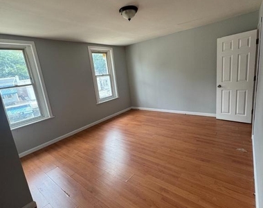483 E Penn Street - Photo Thumbnail 4