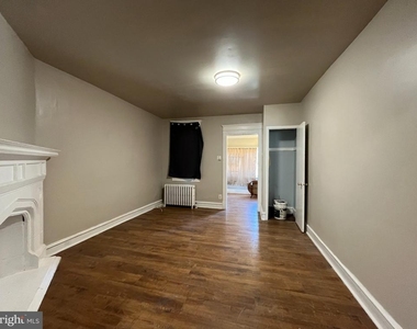 5626 N 19th Street - Photo Thumbnail 3