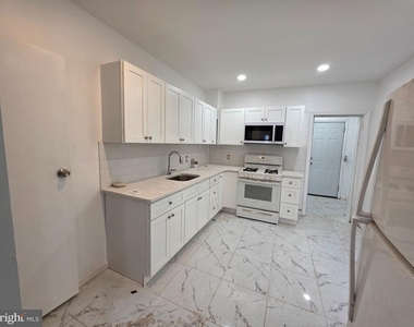 1731 N Bailey Street - Photo Thumbnail 4