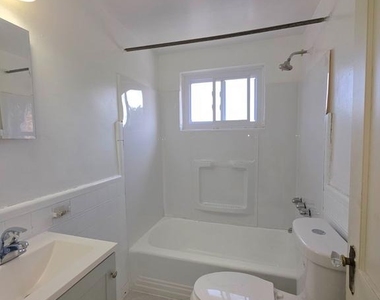 648 E Carver Street - Photo Thumbnail 5