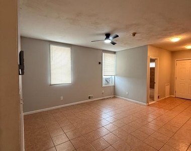 3300 N Hancock Street - Photo Thumbnail 6