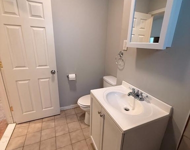 3300 N Hancock Street - Photo Thumbnail 11