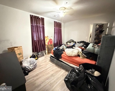 1109 Green Street - Photo Thumbnail 8
