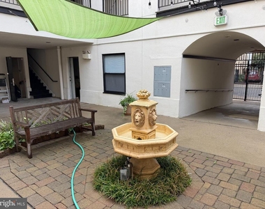 1109 Green Street - Photo Thumbnail 1