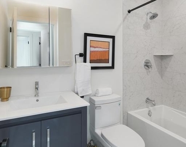 2031 S 20th Street - Photo Thumbnail 13