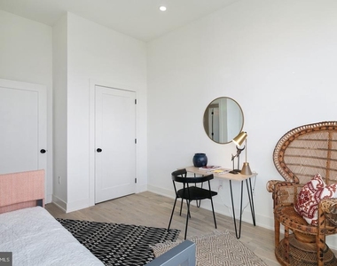 2031 S 20th Street - Photo Thumbnail 9
