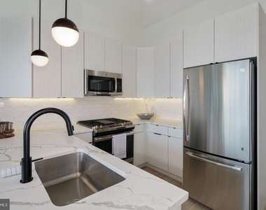 2031 S 20th Street - Photo Thumbnail 6
