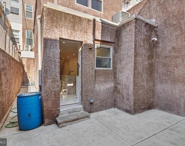 1518 Tasker Street - Photo Thumbnail 8