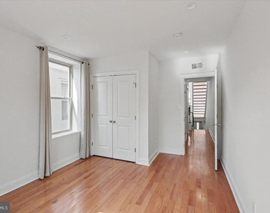 1518 Tasker Street - Photo Thumbnail 12