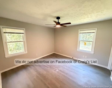 2049 Corrinna Street - Photo Thumbnail 7