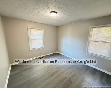 2049 Corrinna Street - Photo Thumbnail 9