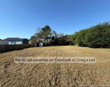 423 Northwoods Drive - Photo Thumbnail 11