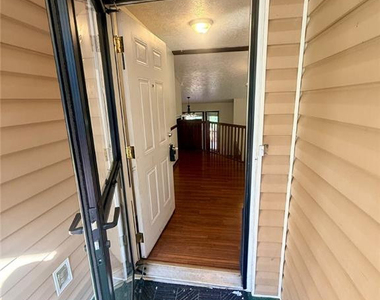 4436 Briton Circle - Photo Thumbnail 1