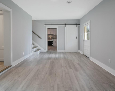 808 Westmont Drive - Photo Thumbnail 33