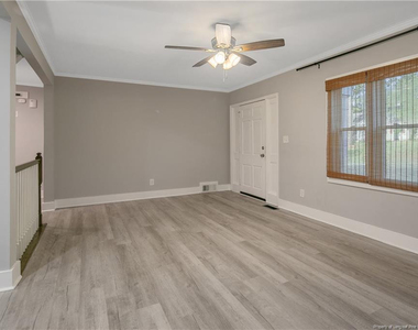 808 Westmont Drive - Photo Thumbnail 7