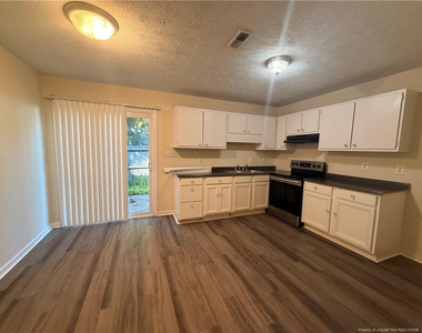 5835 Aftonshire Drive - Photo Thumbnail 4