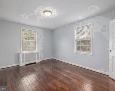 150 E Wynnewood Road - Photo Thumbnail 6