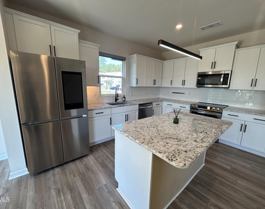 1717 Arapahoe Ridge Drive - Photo Thumbnail 5