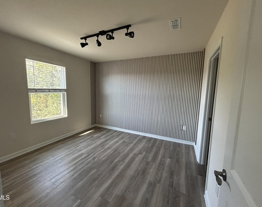 1717 Arapahoe Ridge Drive - Photo Thumbnail 26
