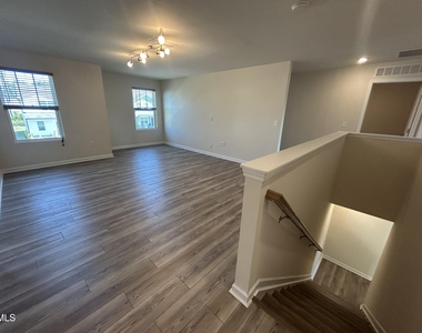 1717 Arapahoe Ridge Drive - Photo Thumbnail 14