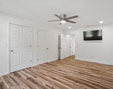101 Wyoming Drive - Photo Thumbnail 24
