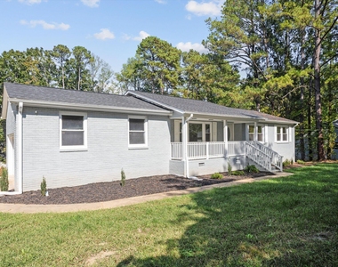 101 Wyoming Drive - Photo Thumbnail 2